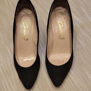 Elegant Black Pointed-Toe Heels